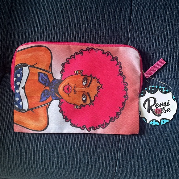 COPY - Brand new ๐๐ fun trendy hip cosmetic bags new with tags ๐๐๐ - Picture 2 of 3